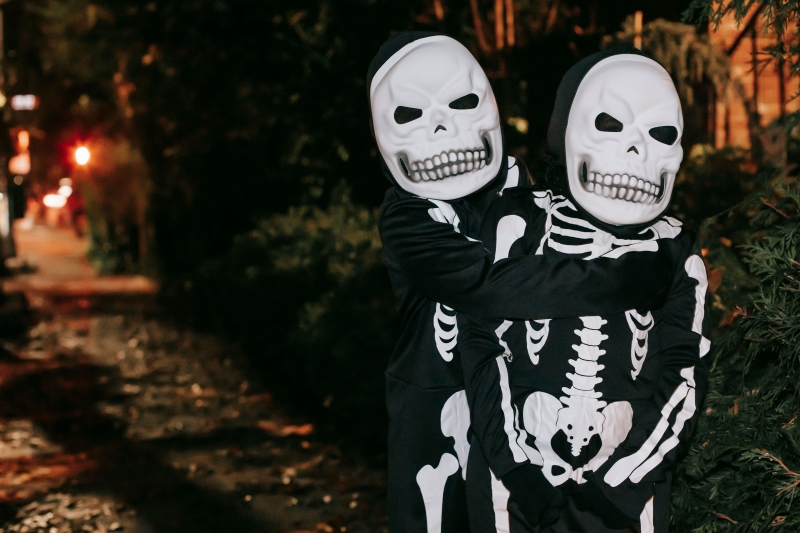 Halloween fra misteri antichi, visite spettrali al buio e feste in piazza